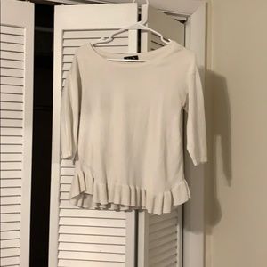 White quarter sleeve